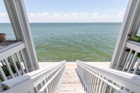 Condo in Saint Petersburg, Florida, 1 bedroom  № 2225422 - photo 13