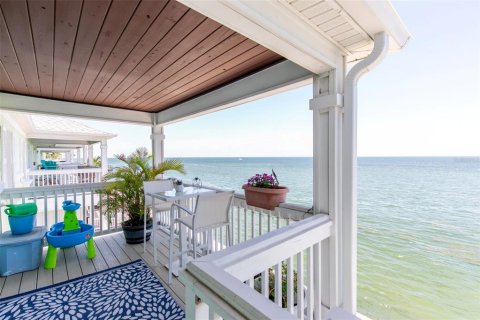 Condo in Saint Petersburg, Florida, 1 bedroom № 2225422