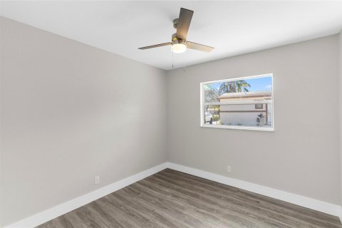 Villa ou maison à louer à Fort Lauderdale, Floride: 4 chambres, 113.53 m2 № 2261690 - photo 7