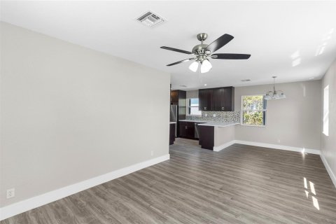 Villa ou maison à louer à Fort Lauderdale, Floride: 4 chambres, 113.53 m2 № 2261690 - photo 9