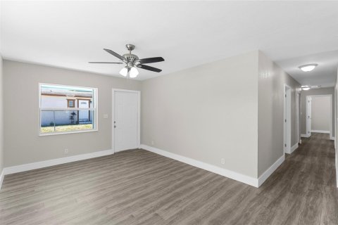 Villa ou maison à louer à Fort Lauderdale, Floride: 4 chambres, 113.53 m2 № 2261690 - photo 8