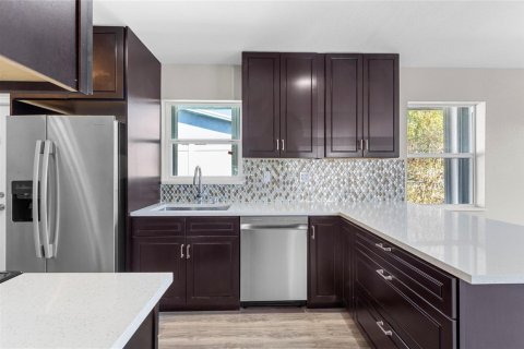 Villa ou maison à louer à Fort Lauderdale, Floride: 4 chambres, 113.53 m2 № 2261690 - photo 3