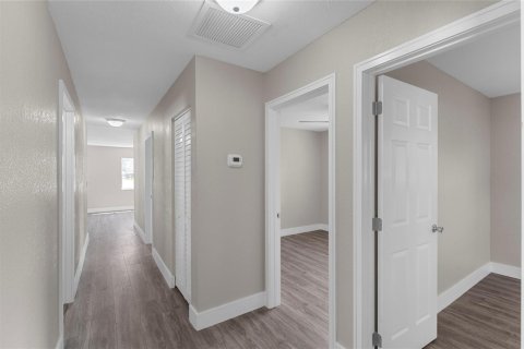 Villa ou maison à louer à Fort Lauderdale, Floride: 4 chambres, 113.53 m2 № 2261690 - photo 23