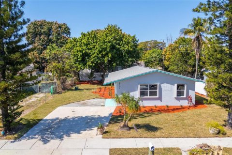 Villa ou maison à louer à Fort Lauderdale, Floride: 4 chambres, 113.53 m2 № 2261690 - photo 26