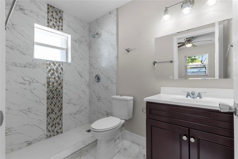 Villa ou maison à louer à Fort Lauderdale, Floride: 4 chambres, 113.53 m2 № 2261690 - photo 19