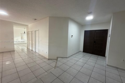 Villa ou maison à vendre à Miami, Floride: 3 chambres, 165.55 m2 № 2049018 - photo 5