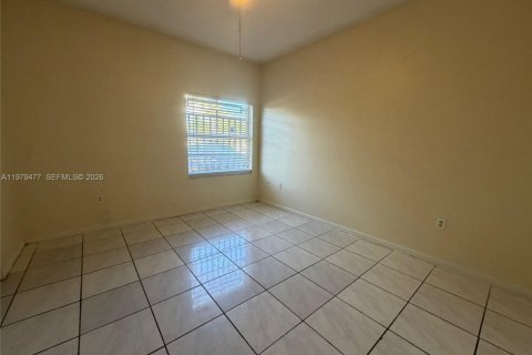 Villa ou maison à vendre à Miami, Floride: 3 chambres, 165.55 m2 № 2049018 - photo 28