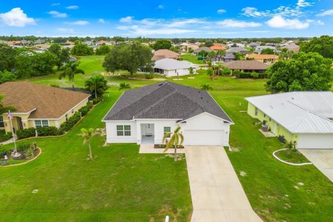 Casa en Punta Gorda, Florida 3 dormitorios, 191.94 m2 № 2129004