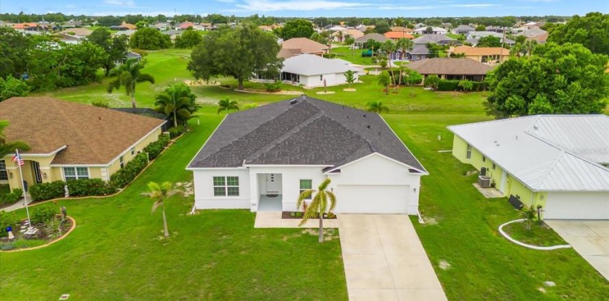Casa en Punta Gorda, Florida 3 dormitorios, 191.94 m2 № 2129004