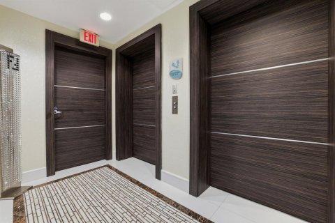 Copropriété à vendre à Sunny Isles Beach, Floride: 3 chambres, 375.79 m2 № 2250023 - photo 12