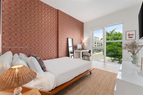 Condo in Miami, Florida, 2 bedrooms  № 1953206 - photo 13