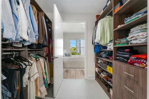 Condo in Miami, Florida, 2 bedrooms  № 1953206 - photo 21