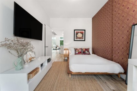 Condo in Miami, Florida, 2 bedrooms  № 1953206 - photo 14