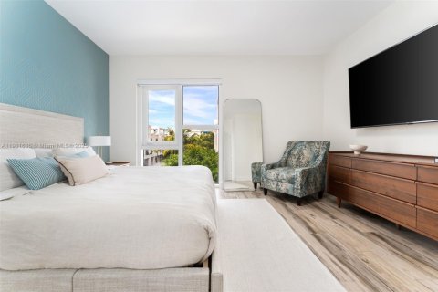 Condo in Miami, Florida, 2 bedrooms  № 1953206 - photo 18