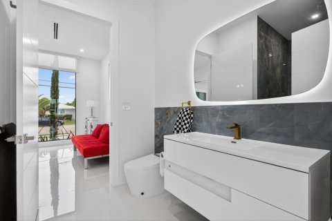 Villa ou maison à vendre à Fort Lauderdale, Floride: 6 chambres, 400.5 m2 № 2265354 - photo 20