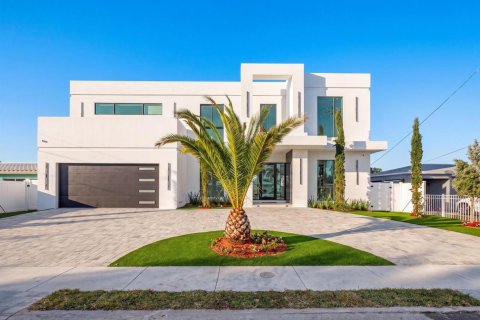 Villa ou maison à vendre à Fort Lauderdale, Floride: 6 chambres, 400.5 m2 № 2265354 - photo 5