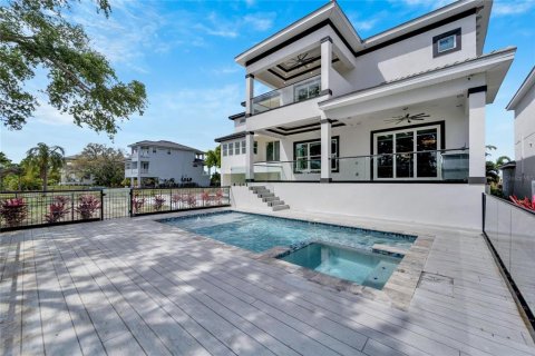 Villa ou maison à louer à Apollo Beach, Floride: 4 chambres, 308.06 m2 № 1679980 - photo 3