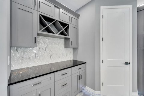 Villa ou maison à louer à Apollo Beach, Floride: 4 chambres, 308.06 m2 № 1679980 - photo 10