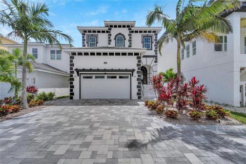 Villa ou maison à louer à Apollo Beach, Floride: 4 chambres, 308.06 m2 № 1679980 - photo 2