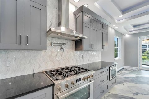 Villa ou maison à louer à Apollo Beach, Floride: 4 chambres, 308.06 m2 № 1679980 - photo 15