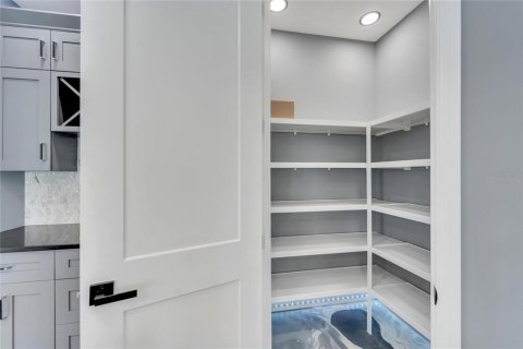 Villa ou maison à louer à Apollo Beach, Floride: 4 chambres, 308.06 m2 № 1679980 - photo 11