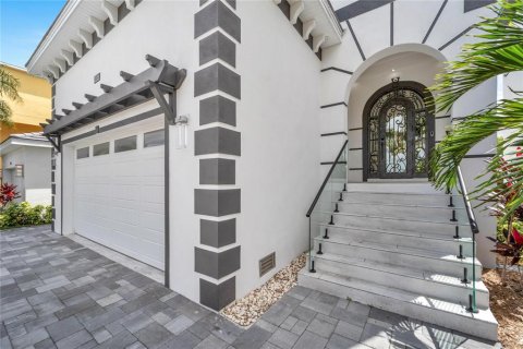 Villa ou maison à louer à Apollo Beach, Floride: 4 chambres, 308.06 m2 № 1679980 - photo 7
