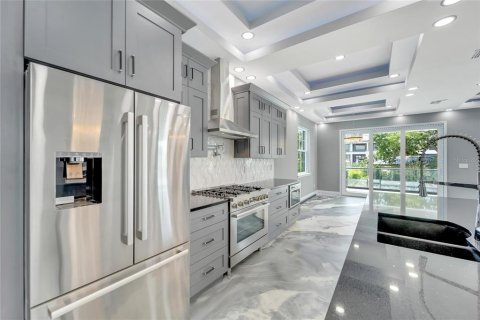 Villa ou maison à louer à Apollo Beach, Floride: 4 chambres, 308.06 m2 № 1679980 - photo 14