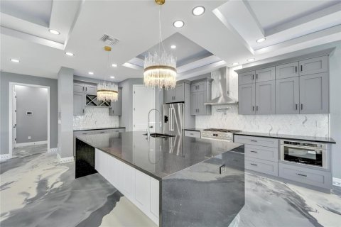 Villa ou maison à louer à Apollo Beach, Floride: 4 chambres, 308.06 m2 № 1679980 - photo 5