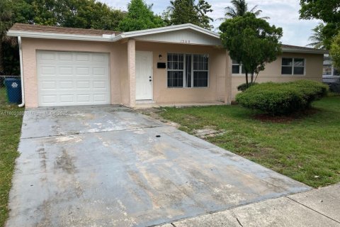 House in Sunrise, Florida 3 bedrooms, 99.03 sq.m. № 1688938 - photo 1