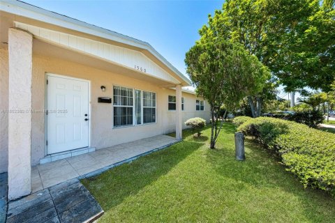 House in Sunrise, Florida 3 bedrooms, 99.03 sq.m. № 1688938 - photo 25