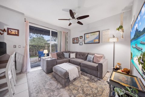 Townhouse in Miami, Florida 2 bedrooms, 139.35 sq.m. № 2428477 - photo 12