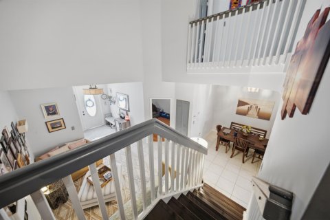 Townhouse in Miami, Florida 2 bedrooms, 139.35 sq.m. № 2428477 - photo 16