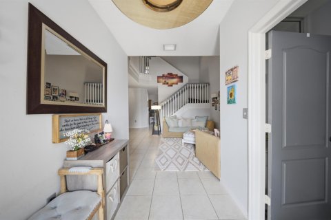 Townhouse in Miami, Florida 2 bedrooms, 139.35 sq.m. № 2428477 - photo 5