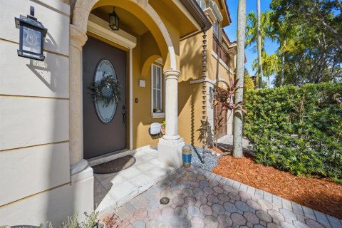 Townhouse in Miami, Florida 2 bedrooms, 139.35 sq.m. № 2428477 - photo 3