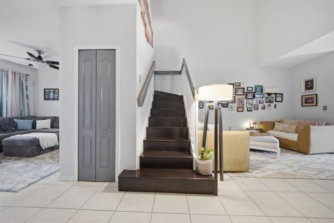Townhouse in Miami, Florida 2 bedrooms, 139.35 sq.m. № 2428477 - photo 11