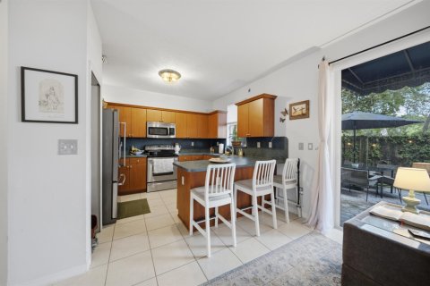 Townhouse in Miami, Florida 2 bedrooms, 139.35 sq.m. № 2428477 - photo 14