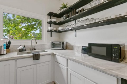Commercial property in Saint Augustine, Florida 5 bedrooms, 286.7 sq.m. № 2222076 - photo 8