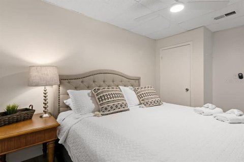 Commercial property in Saint Augustine, Florida 5 bedrooms, 286.7 sq.m. № 2222076 - photo 14