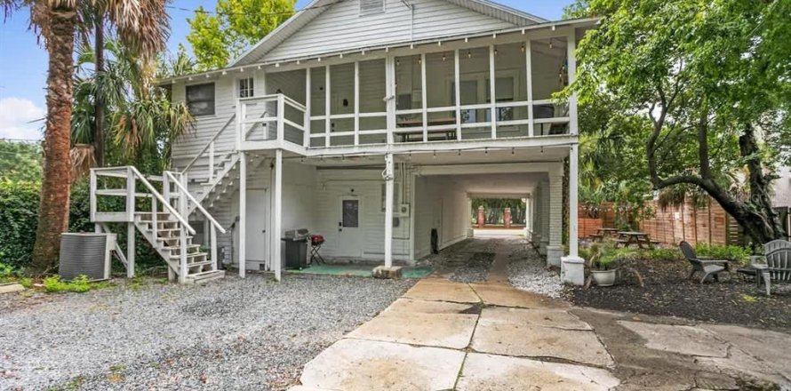 Commercial property in Saint Augustine, Florida 5 bedrooms, 286.7 sq.m. № 2222076