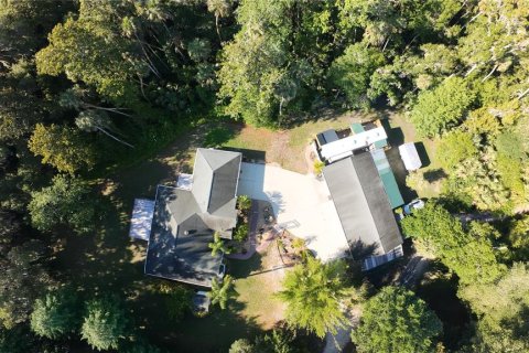 House in New Smyrna Beach, Florida 3 bedrooms, 201.78 sq.m. № 1509319 - photo 2
