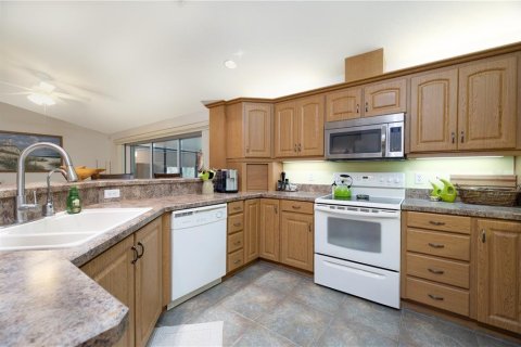 House in New Smyrna Beach, Florida 3 bedrooms, 201.78 sq.m. № 1509319 - photo 11