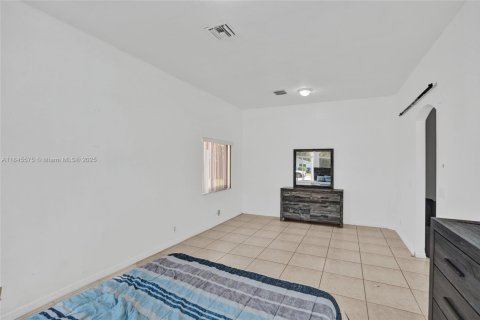 House in Fort Lauderdale, Florida 4 bedrooms, 148.46 sq.m. № 1842454 - photo 20