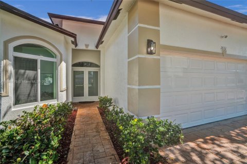 House in Fort Lauderdale, Florida 4 bedrooms, 148.46 sq.m. № 1842454 - photo 2