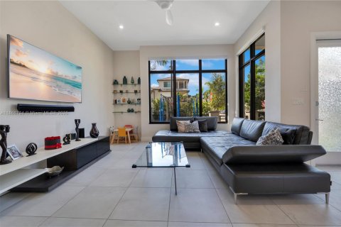 Casa en alquiler en Doral, Florida, 3 dormitorios, 202.71 m2 № 1953267 - foto 11