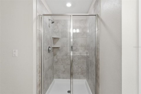 Купить кондоминиум в Киссимми, Флорида 5 комнат, 110.18м2, № 2236510 - фото 23