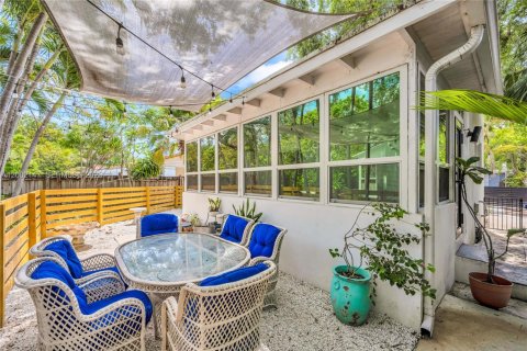 House in Miami, Florida 2 bedrooms, 148.64 sq.m. № 2067562 - photo 28