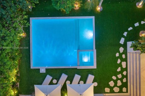 Снять в аренду виллу или дом в Майами, Флорида 7 спален, 458.1м2, № 2050760 - фото 2