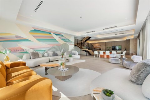 Снять в аренду виллу или дом в Майами, Флорида 7 спален, 458.1м2, № 2050760 - фото 19