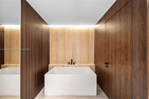 Condo in Key Biscayne, Florida, 3 bedrooms  № 1961099 - photo 27