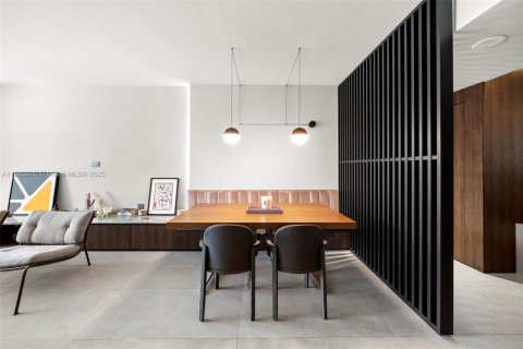 Condo in Key Biscayne, Florida, 3 bedrooms  № 1961099 - photo 9